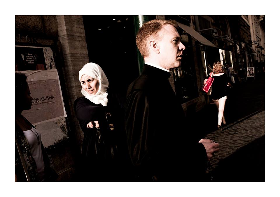 Una X100T in strada - Roma Street Photography -Pic by Alessandro Schiariti